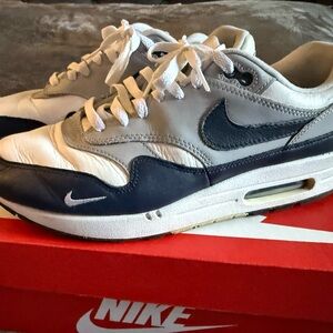 Nike Air Max 1 Men's Gray and Navy Sneakers